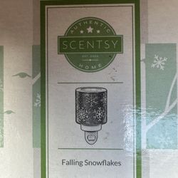 Falling Snow Flakes Scents Plug In. New In The Box
