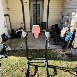 🔥 Heavy-Duty Pull-Up Bar (Outdoor Ready, Good Condition