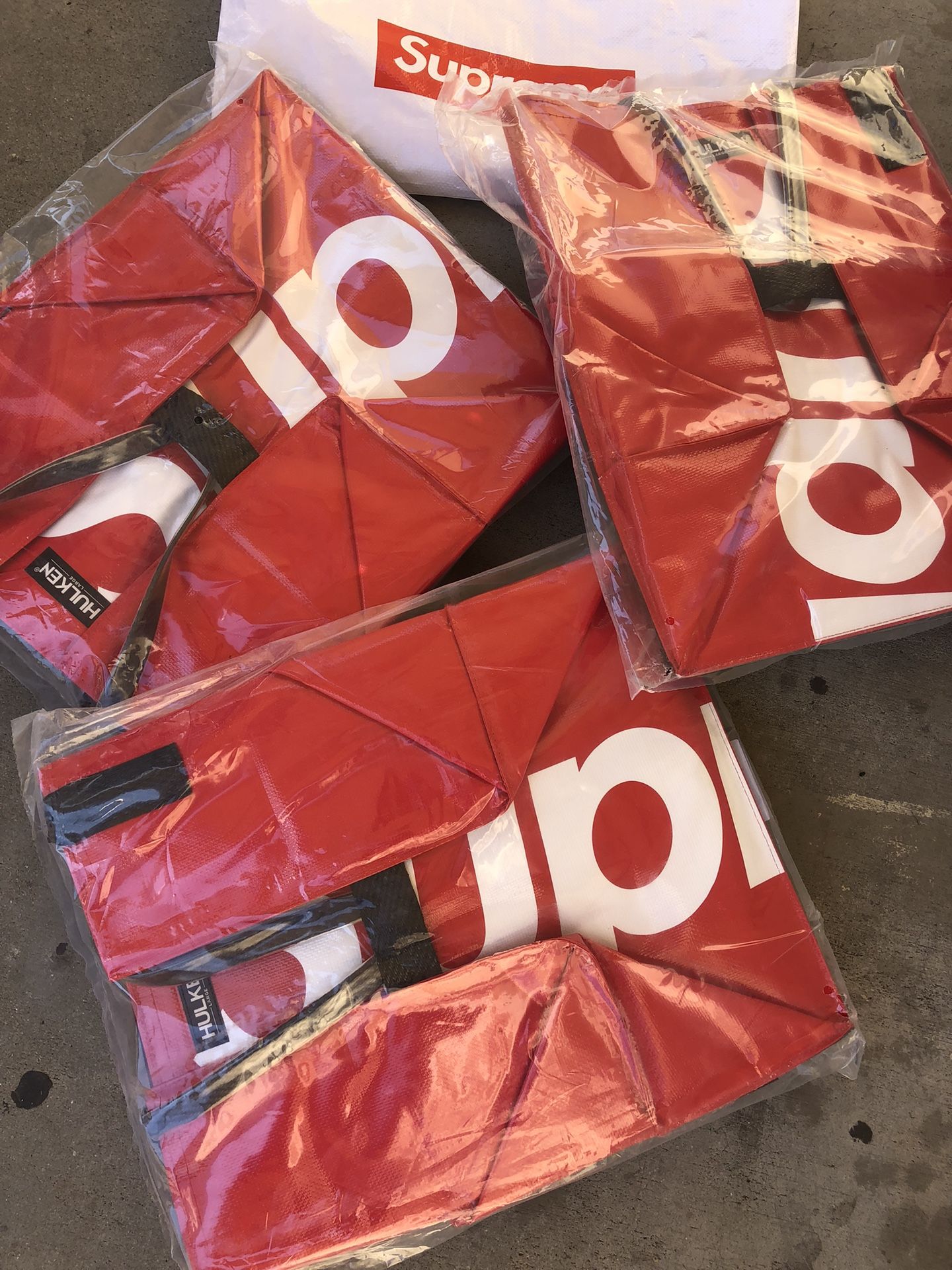 SUPREME/ HULKEN ROLLING TOTE BAG RED for Sale in Los Angeles