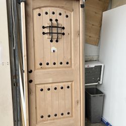 Entry Or Back Door 32x80”right Swing 