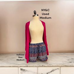 Ny&c Used Medium Red Women’s Top / Hollister New Medium Women’s Shorts 