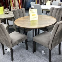 5 Pc Dinning Table $399