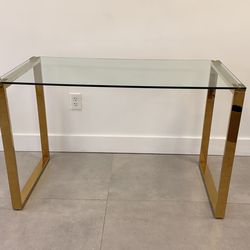Juego de 2 escritorios con superficie de vidrio templado y base metálica en acabado dorado