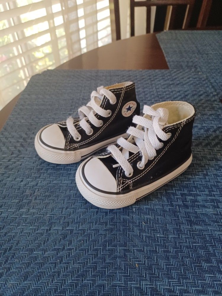 Converse High Tops Infant/Toddlers Size 4