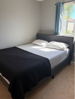 Queen bed with mattress