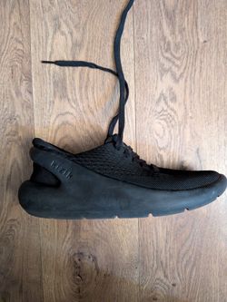 Kizik Roamer Hands-Free Shoes – All Black