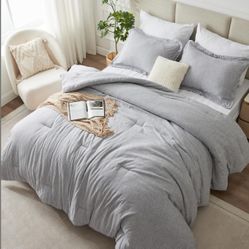 Twin/Twin XL Comforter Set