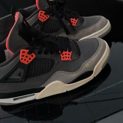 Jordan 4s