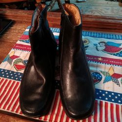 Easy Spirit Zip Side Black  Leather Boots 