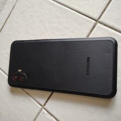Samsung Galaxy XCover 6 Pro 5G for AT&T OR CRICKET in Great condition. Rugged military -STD-810H compliant*
IP 68 dust tight and water resistant
6.6-i