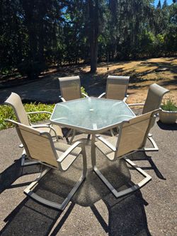 Outdoor Hexagon Table and Chair Set