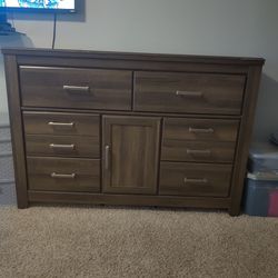 Solid Wood Dresser 3 1/2 Foot Tall 4 Feet Long 