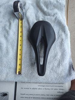 Fizik Argo bicycle saddle