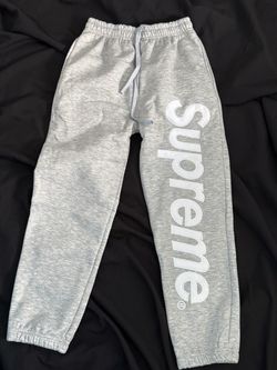 grey sweatpants