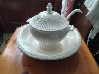 Vintage Mid Century Ceramic Soup Tureen Set/Basin 