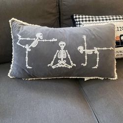 2 Reversible Fall Decor Pillows