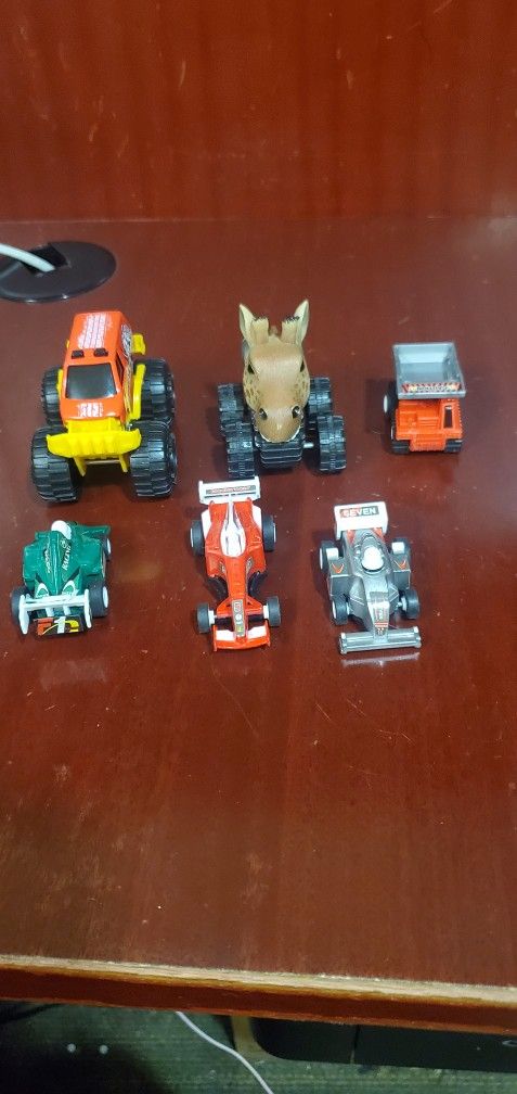 6 Toy Cars