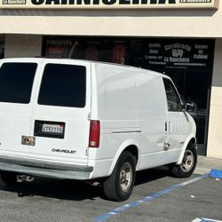 2001 Chevrolet Astro Cargo