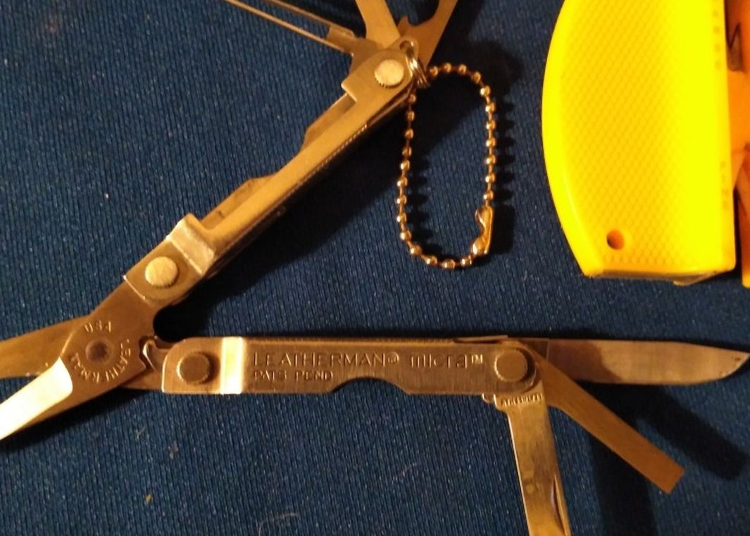 NEW Leatherman Micra And Smiths CarbideSharpener Scissors Flat Screwdriver Punch Flat Screwdriver File Tweezers Knife Can Opener 3in. Measure