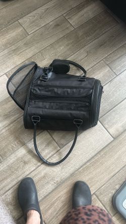 Pet carrier