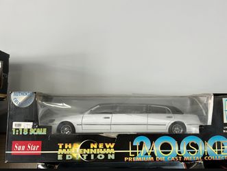 1:18 The New Millennium 2000Edition Limousine 