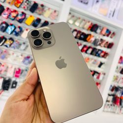 iPhone 15 pro max unlocked 256gb