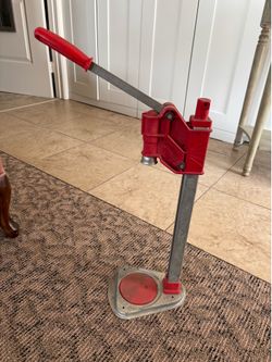 Bottle capper