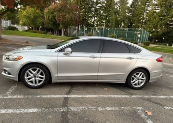 2015 Ford Fusion SE Clean Title Runs Excellent