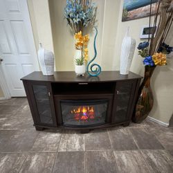 Beautiful Fireplace /tv Stand In Excellent Condition 60” 