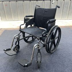 Invacare 9000SL 250lbs Weight Capacity (19” inch Seating) Wheelchair