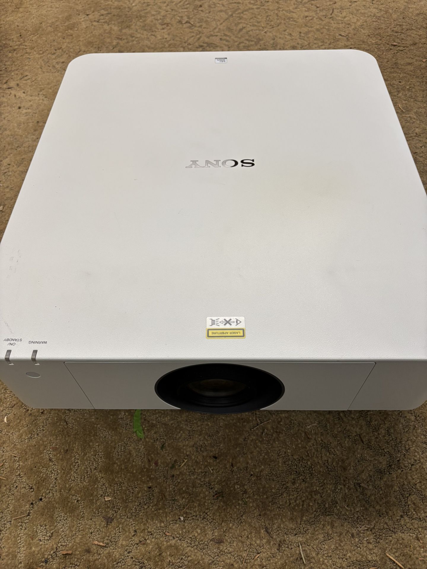 Sony projector VPL-FHZ65