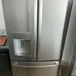 GE Refrigerator 