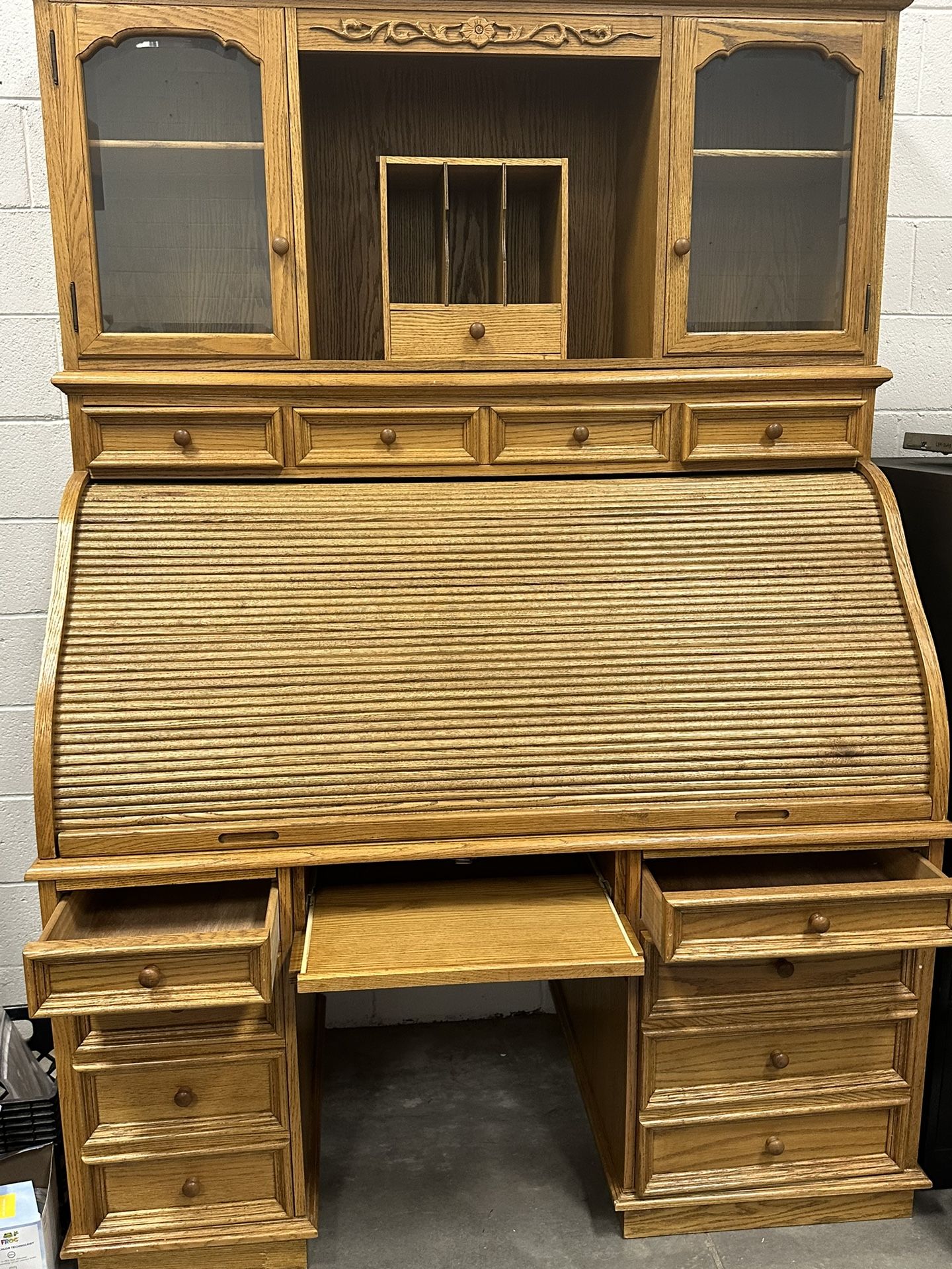 Vintage Oak Wood Rolltop Desk With Hutch