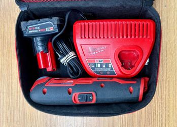 Milwaukee 2426-20 M12 Cordless Multi-Tool Kit w/ XC 4.0 Battery, Charger & Case