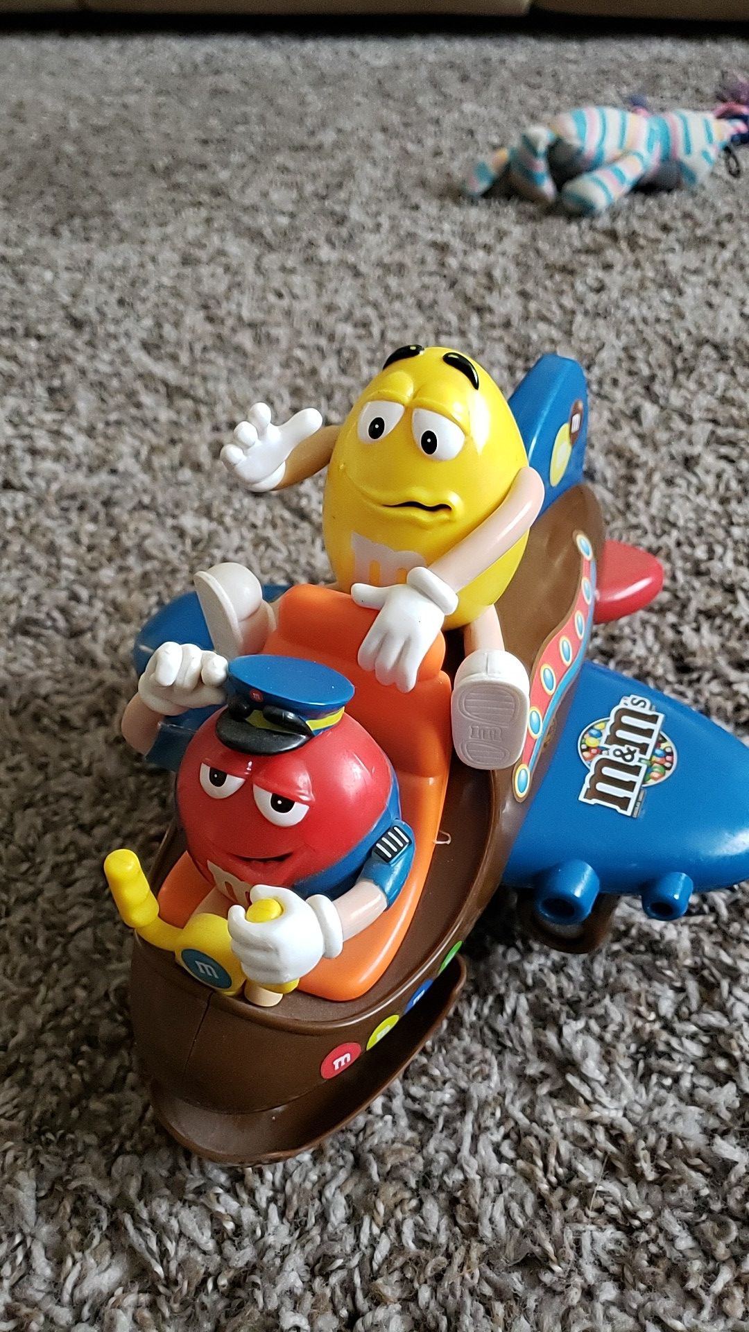 M&M Airplane Dispenser