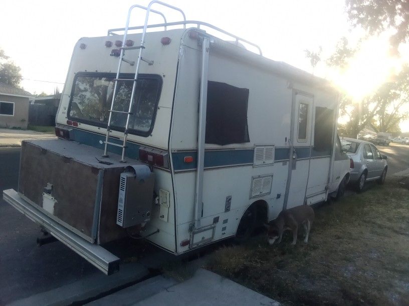 Astro Chevrolet 1986 4.3 Liter Tiffin Motorhome