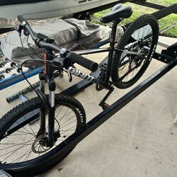 Giant Roam 2 Gravel Bike 