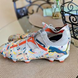 PUMA Neymar Mens Future 7 Ultimate. Size 9