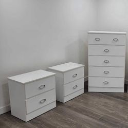 Chest And 2 Nightstands - Gavetero Y 2 Mesitas De Noche 