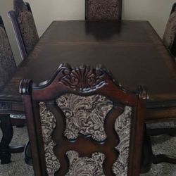 Dining Table Seats 6