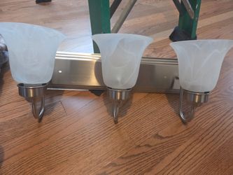 Nickel vanity light
