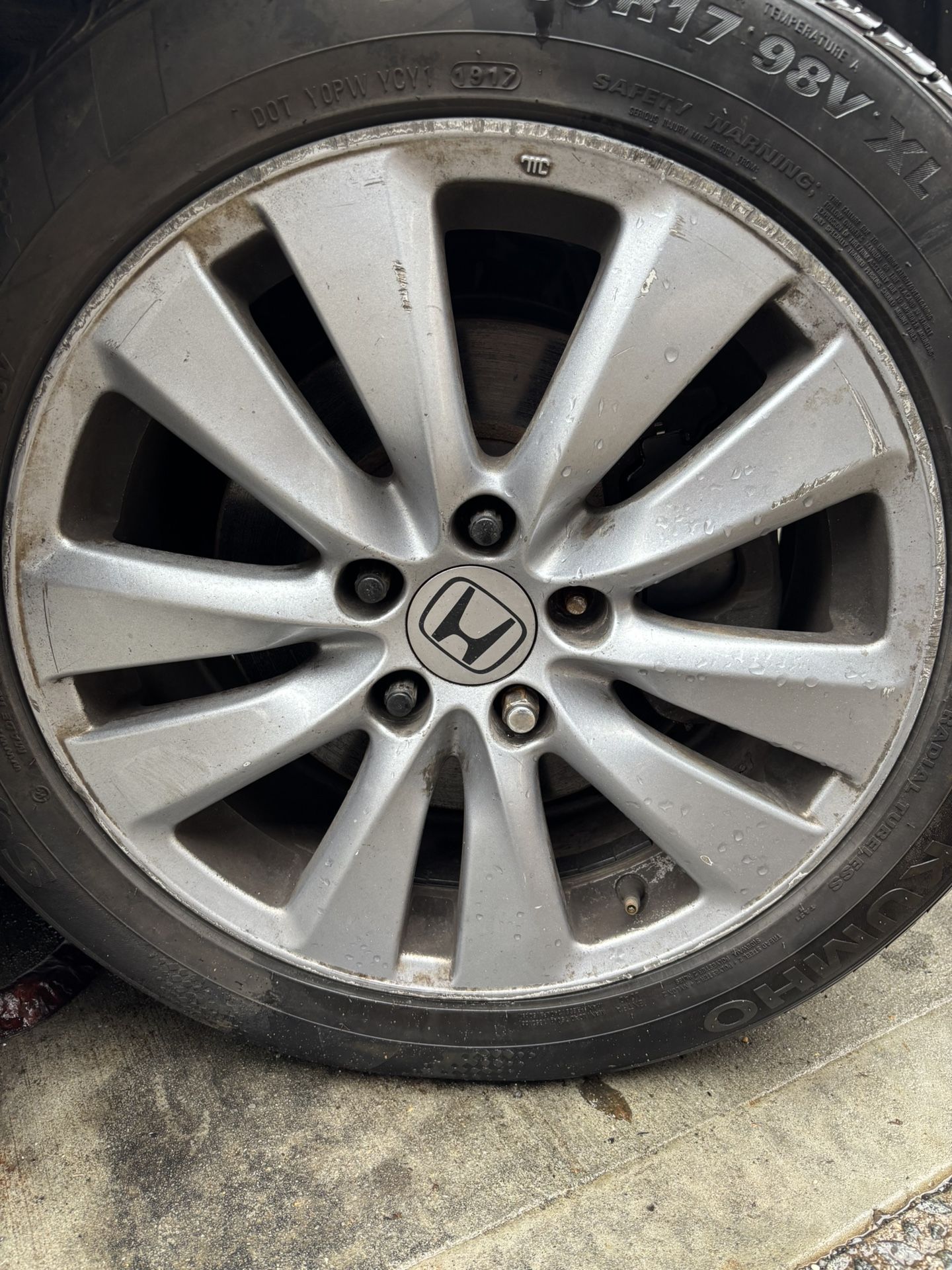 Honda Accord 2008 To 2012 Rims With Tires Used
