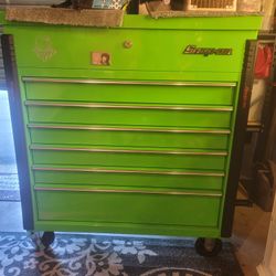 SNAP - ON TOOL BOX