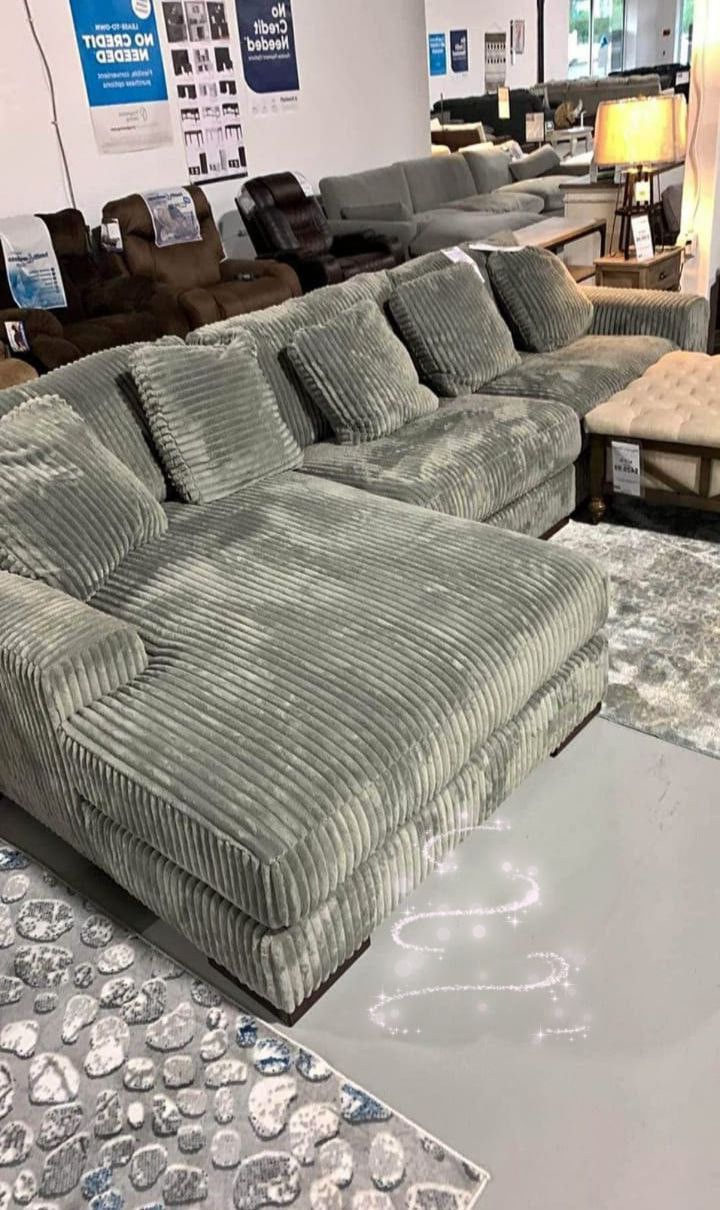 💢Brand New💢Lindyn Fog/Linen 3-Piece Deep Seating Sectional With Chaise💢