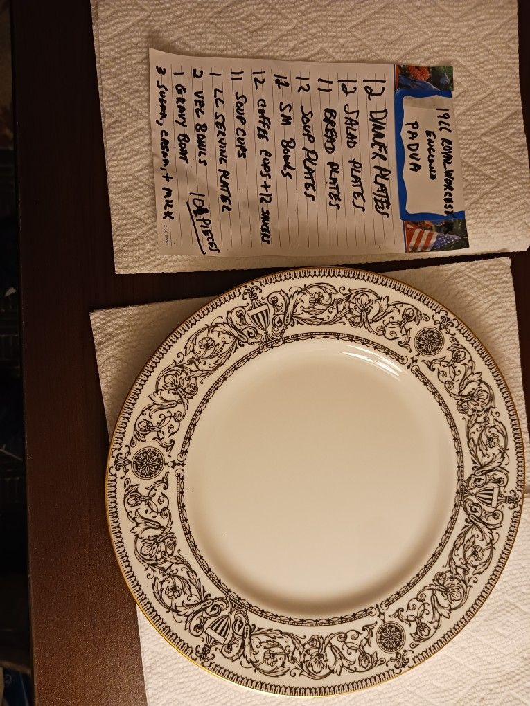 1966 Royal Worcester- Padua. Fine Bone China
