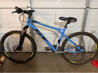 GT aggressor pro. Size Large 27.5