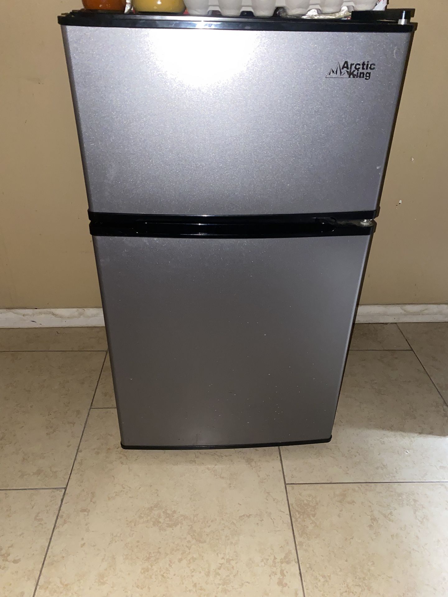 Artic King mini Fridge 