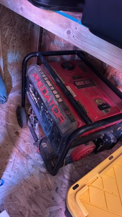 Predator 9000-Watt Generator – NEVER USED – 7250 Running Watts  Predator 9000 Max Starting Watts / 7250 Running Watts Generator