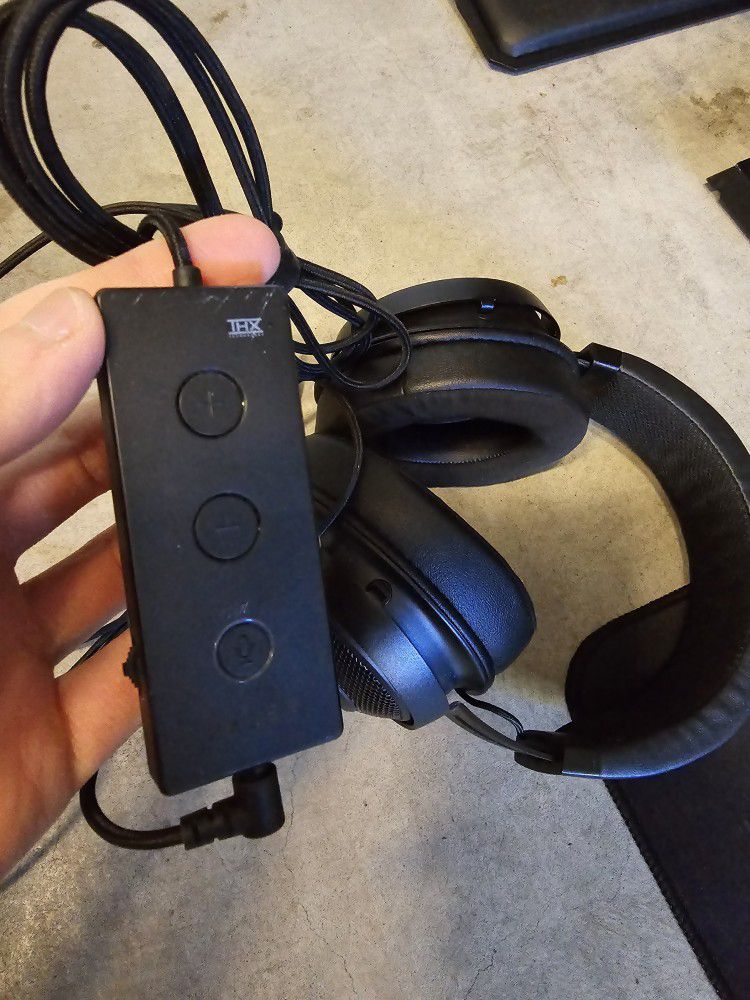 Razer Kraken Tournament Edition THX 7.1 Surround Sound Gaming Headset: Retractable Noise Cancelling Mic - USB DAC