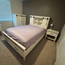 Montana 5 Piece Queen Bookcase storage Bedroom Set